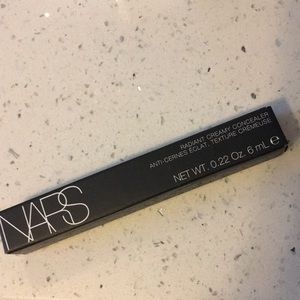 Nars radiant creamy concealer in Vanilla